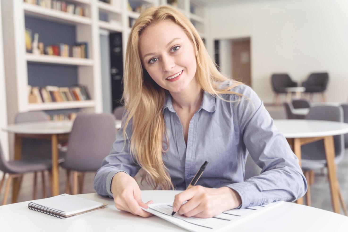 Session de formation avec participants et formateur
